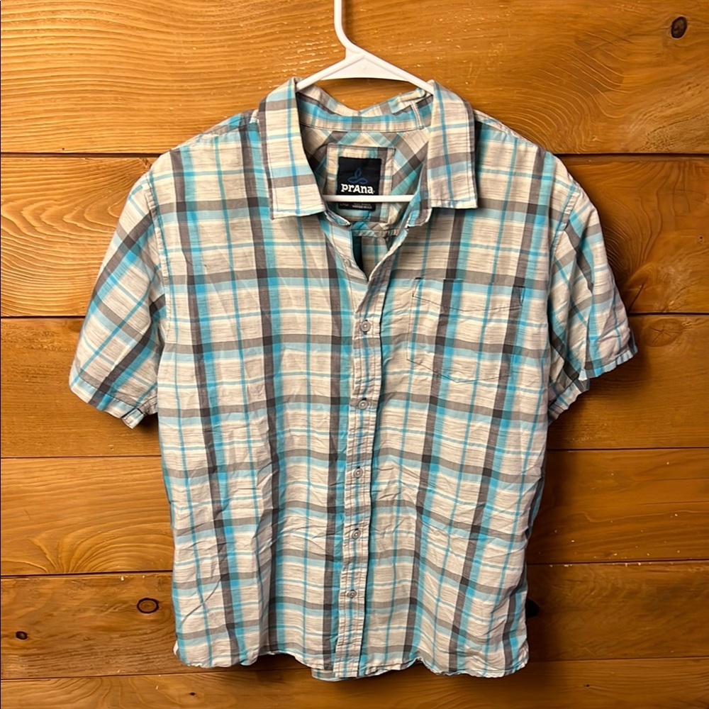 Prana Men's L Blue Plaid Tamarack Short Sleeve Button Up collar summer casual